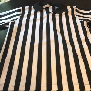 NWOT Men’s Referee Black / White Large Shirt ❤️🏈